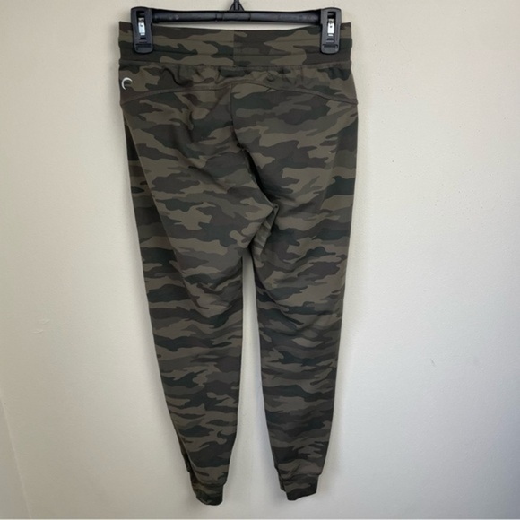 Zyia Green Camo Unwind‎ Joggers - Picture 7 of 11